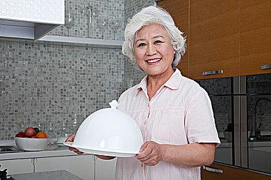 开放世界生存《Towers of Aghasba》下月抢先体验